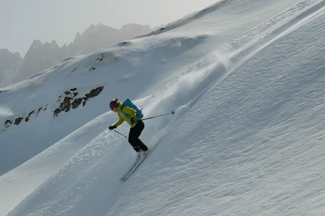 Descente légère en poudreuse